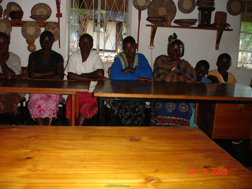 A room full of women. Waiting to weave.